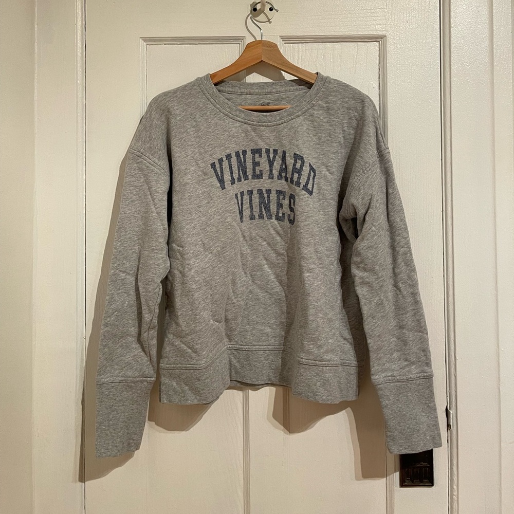 Vineyard Vines heather gray crewneck